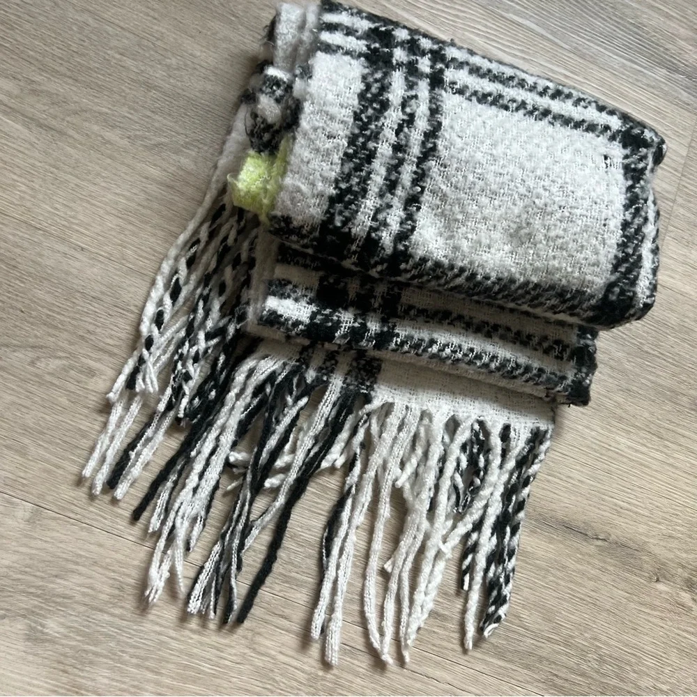 Free People blanket scarf